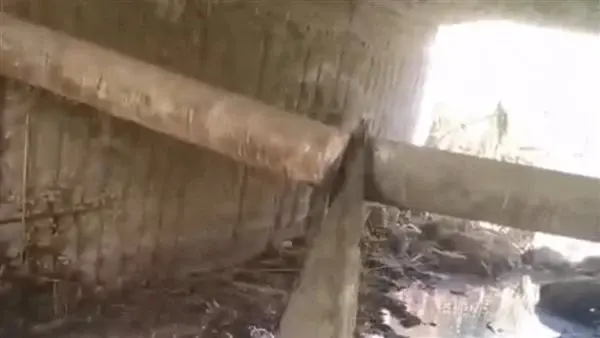 أهالي قرية الحجر يتسببون في كسر خط الصرف.. ومياه الفيوم تبدأ أعمال الإصلاح