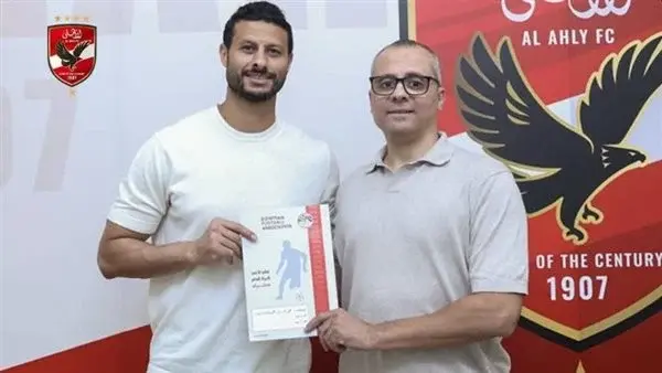 محمد الشناوي يواصل مشواره مع الأهلي حتى 2028 بعد تجديد تعاقده رسميًا