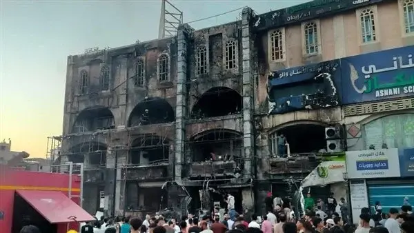 السيطرة على حريق محدود بمطعم في العبور وإصابة 3 حالات باختناق