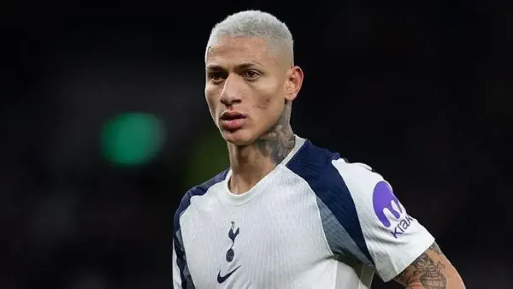 الأهلي الإماراتي يسعى للتعاقد مع ريتشارليسون لاعب توتنهام