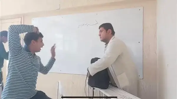 بعد تداول الفيديو.. التعليم تتحرك ضد طالب حاول الاعتداء على معلم داخل مدرسة فندقية: الواقعة تعود لشهر ونصف