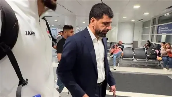 قائد العراق يلتحق بمعسكر المونديال بعد احتجازه لساعات بمطار شيكاغو