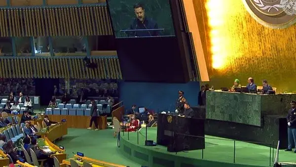 زيلينسكي: استمرار الحرب لن يحقق السلام وروسيا لم تحقق مكاسب كبيرة