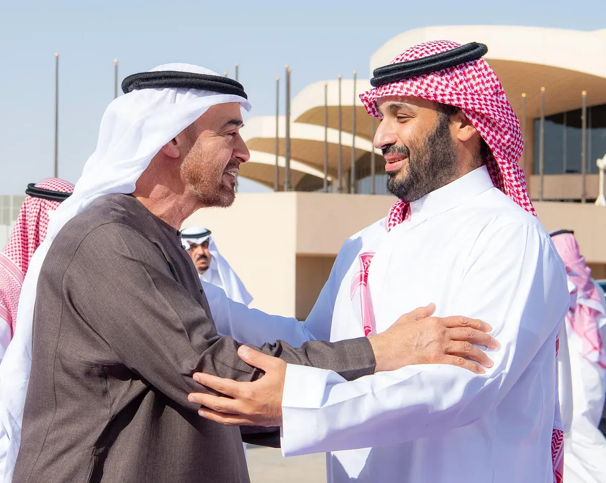 التنافس السعودي الإماراتي: صراع نفوذ يلقي بظلاله على مستقبل المنطقة