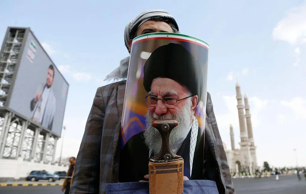 الحوثيون وإيران: هل تتحول "أنصار الله" إلى قوة إقليمية ضاربة؟