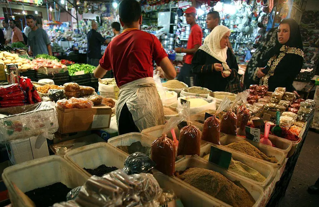 تداعيات الحرب تطال لقمة العيش: المواطن العربي يدفع الثمن غالياً
