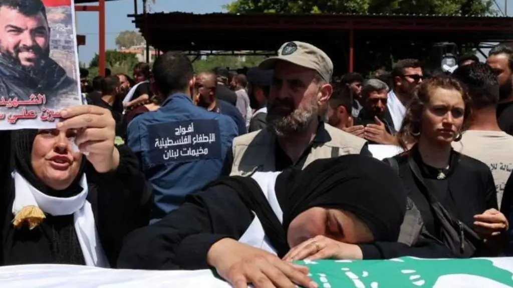 مجزرة جنوب لبنان: غارات إسرائيلية تنهي هدوء ما بعد الهدنة بمقتل 17 شخصاً