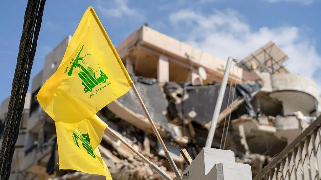 تصعيد جنوبي: حزب الله يستهدف جنوداً إسرائيليين قرب قلعة الشقيف الأثرية