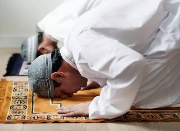 مواقيت الصلاة اليوم الأحد 22 مارس 2026