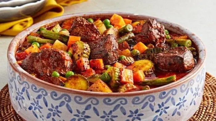 طريقة عمل طاجن تورلي باللحمة الضاني بخطوات سهلة