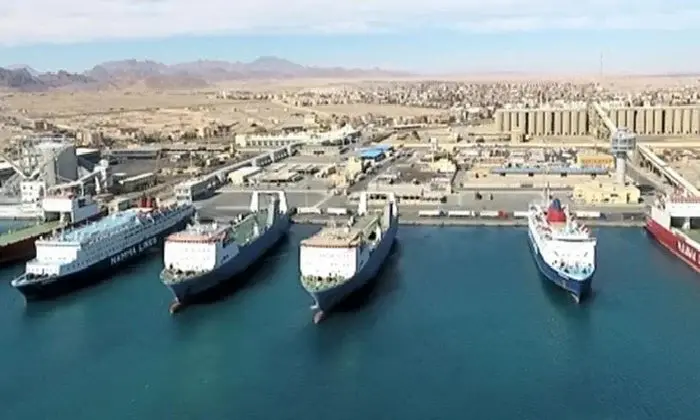 إعادة فتح ميناء نويبع واستمرار غلق ميناء الغردقة