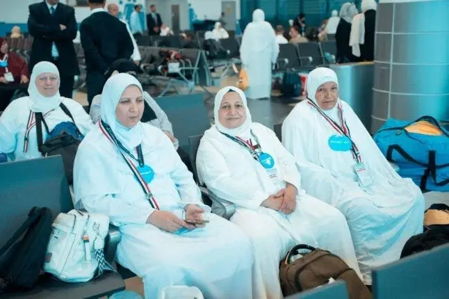 مصر للطيران تنقل 4900 حاج إلى الأراضي المقدسة - elaosboa27543