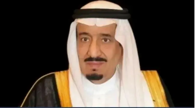 خادم الحرمين يوجه باستضافة العالقين فى مطارات المملكة