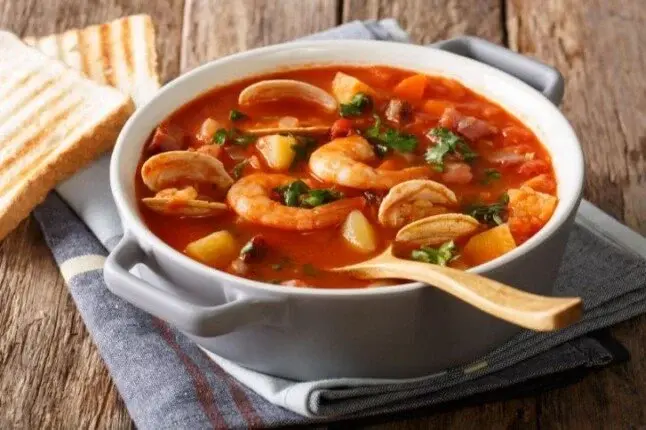طريقة عمل شوربة السي فود