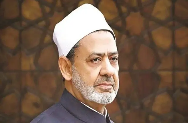 شيخ الأزهر يهنئ الرئيس السيسي والأمة الإسلامية بعيد الفطر المبارك