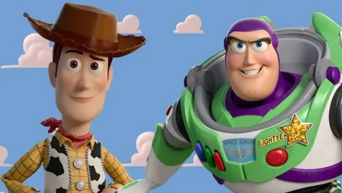 وودي وباز يصنعان المعجزة.. فيلم Toy Story 5 يتجاوز المليار دولار عالميًا