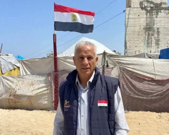استشهاد مدير اللجنة المصرية بغزة في قصف إسرائيلي