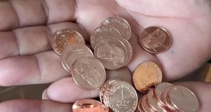 الجنيه المعدني الجديد بالأسواق.. وحسم مصير العملة القديمة