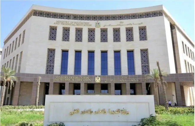 بعد الارتباك ببعض المحافظات لسقوط أمطار.. هل تُعلّق الدراسة غدًا؟