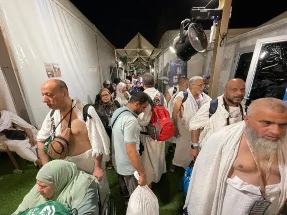 حجاج الجمعيات يتوجهون إلى مزدلفة بعد الوقوف بعرفات