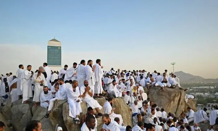 16 يومًا فقط للتقديم في حج القرعة 2027 وهذه طرق التسجيل الرسمية
