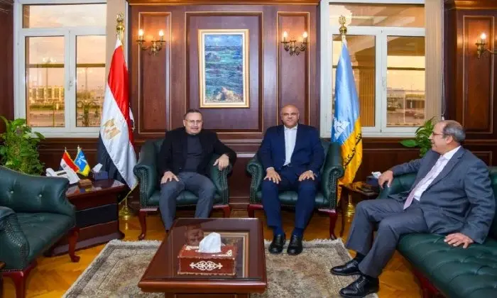 محافظ الإسكندرية يبحث التعاون مع المؤسسات البحثية مع وزير التعليم العالي