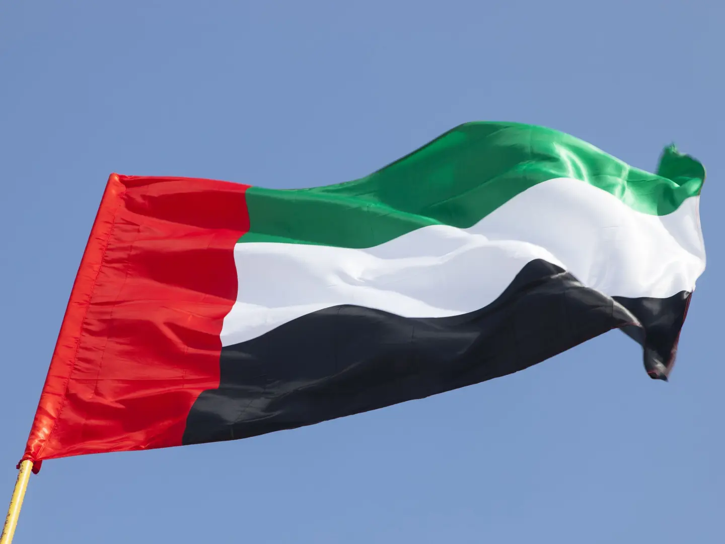 إدانة إماراتية حازمة لاقتحام الأقصى ورفع العلم الإسرائيلي: استفزاز خطير يهدد الاستقرار