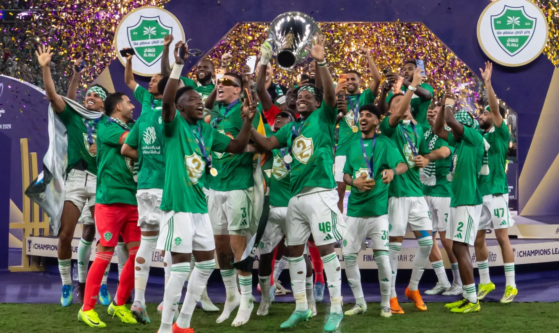 الأهلي السعودي يفوز بدوري أبطال آسيا: الأهلي السعودي يتوج بلقب آسيا للنخبة تاريخياً، ومحمد صلاح يوقد نيران الميركاتو