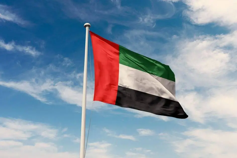 الإمارات تستنكر "اعتداء إيران الغادر" على البحرين.. شهيد وإصابات في صفوف قواتها