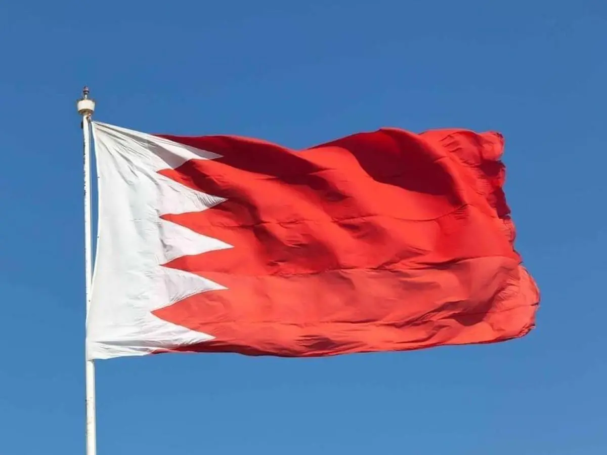 البحرين تسيطر على حريق منشأة بعد "استهداف إيراني" يثير قلقاً إقليمياً