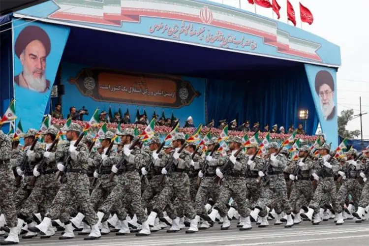"الدفاع الفسيفسائي": إيران تستبدل الاستراتيجيات بعد حرب مفترضة