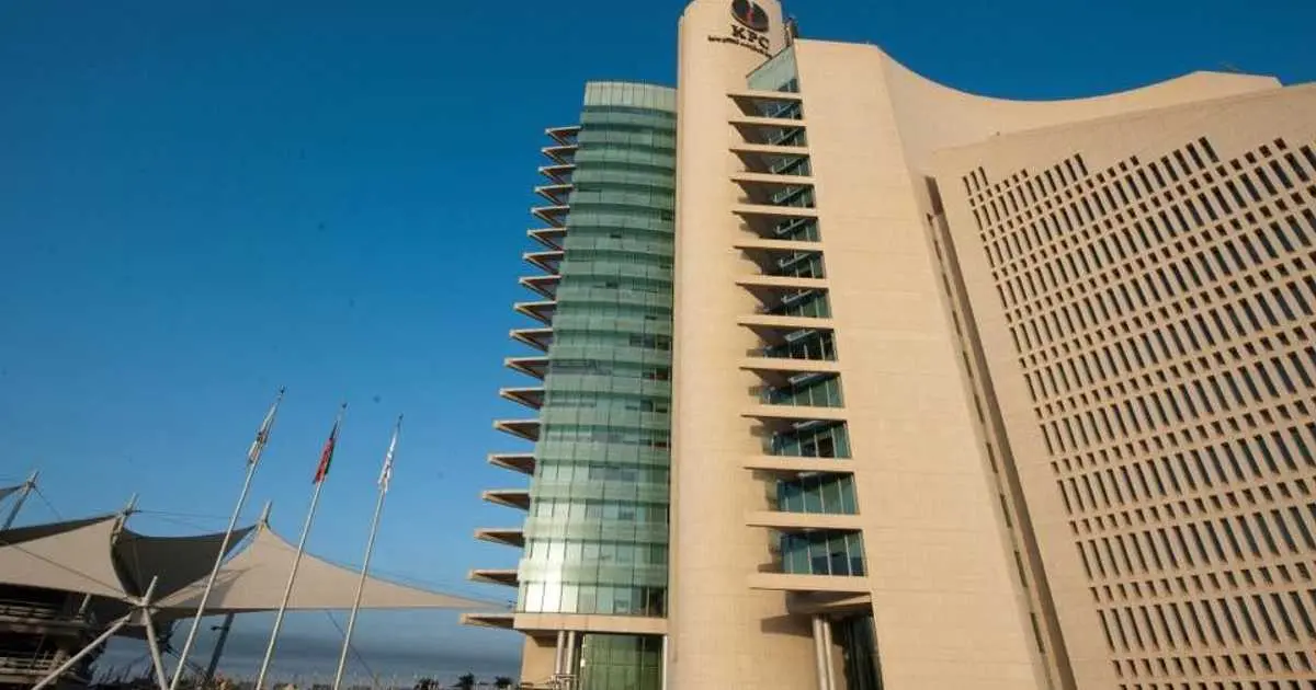 الكويت تخفض إنتاج النفط رداً على التهديدات الإيرانية في الخليج