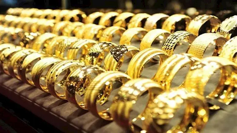 أسعار الذهب والنفط: 🔴 عاجل: الذهب يقفز قفزة تاريخية والنفط يشتعل وسط