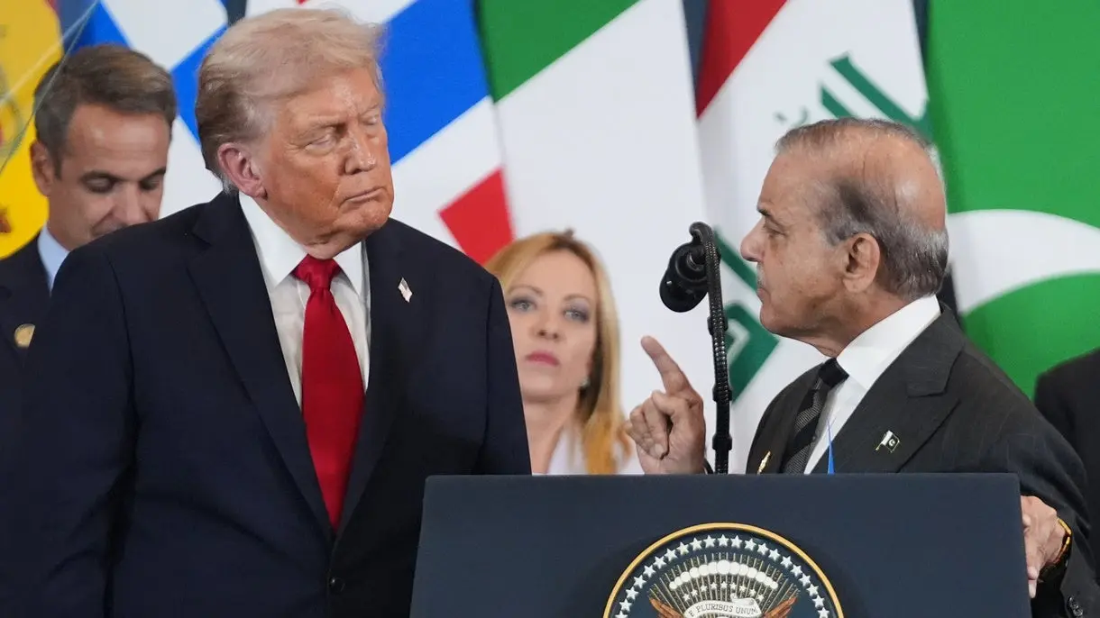 فانس في مهمة إسلام آباد: هل تفتح باكستان باب حل أزمة الصراع الإقليمي مع إيران؟