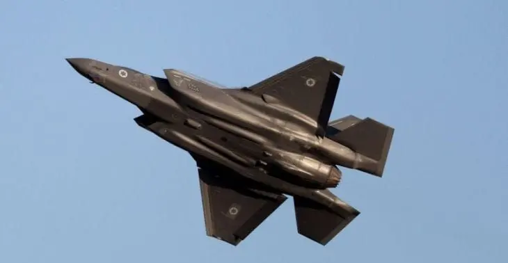 هبوط اضطراري لـ F-35 أميركية بالشرق الأوسط.. اشتباه بنيران إيرانية