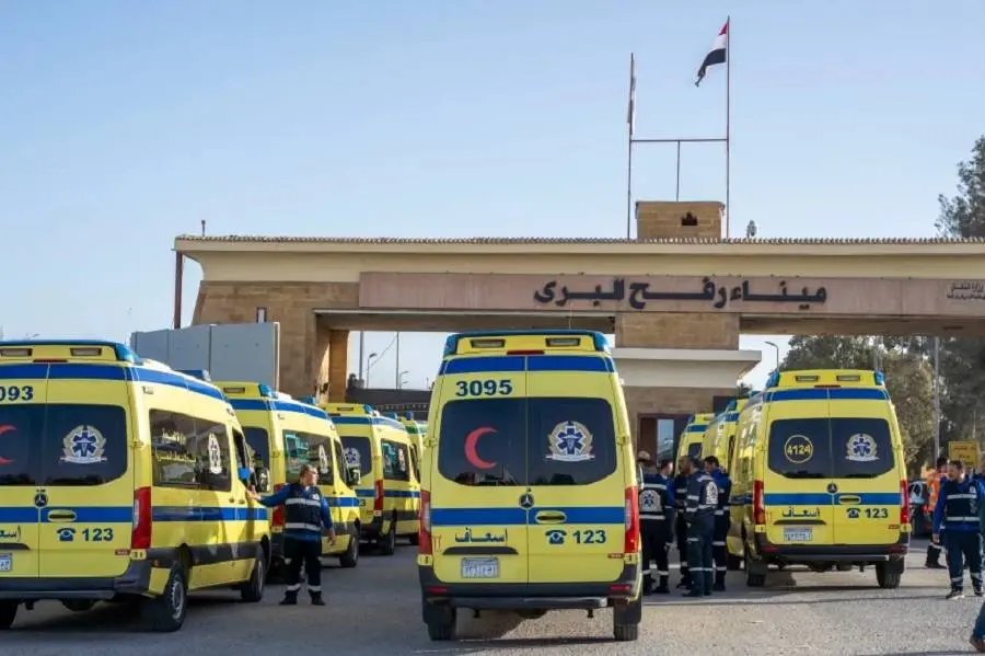 معبر رفح يفتح أبوابه مجدداً: انفراجة منتظرة أم مؤقتة في غزة؟