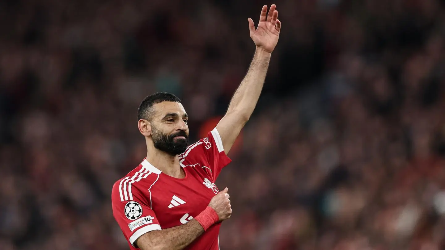 زلزال كروي يضرب ليفربول: محمد صلاح يودّع أنفيلد رسميًا... فهل يحقق النصر السعودي حلم جمعه برونالدو؟