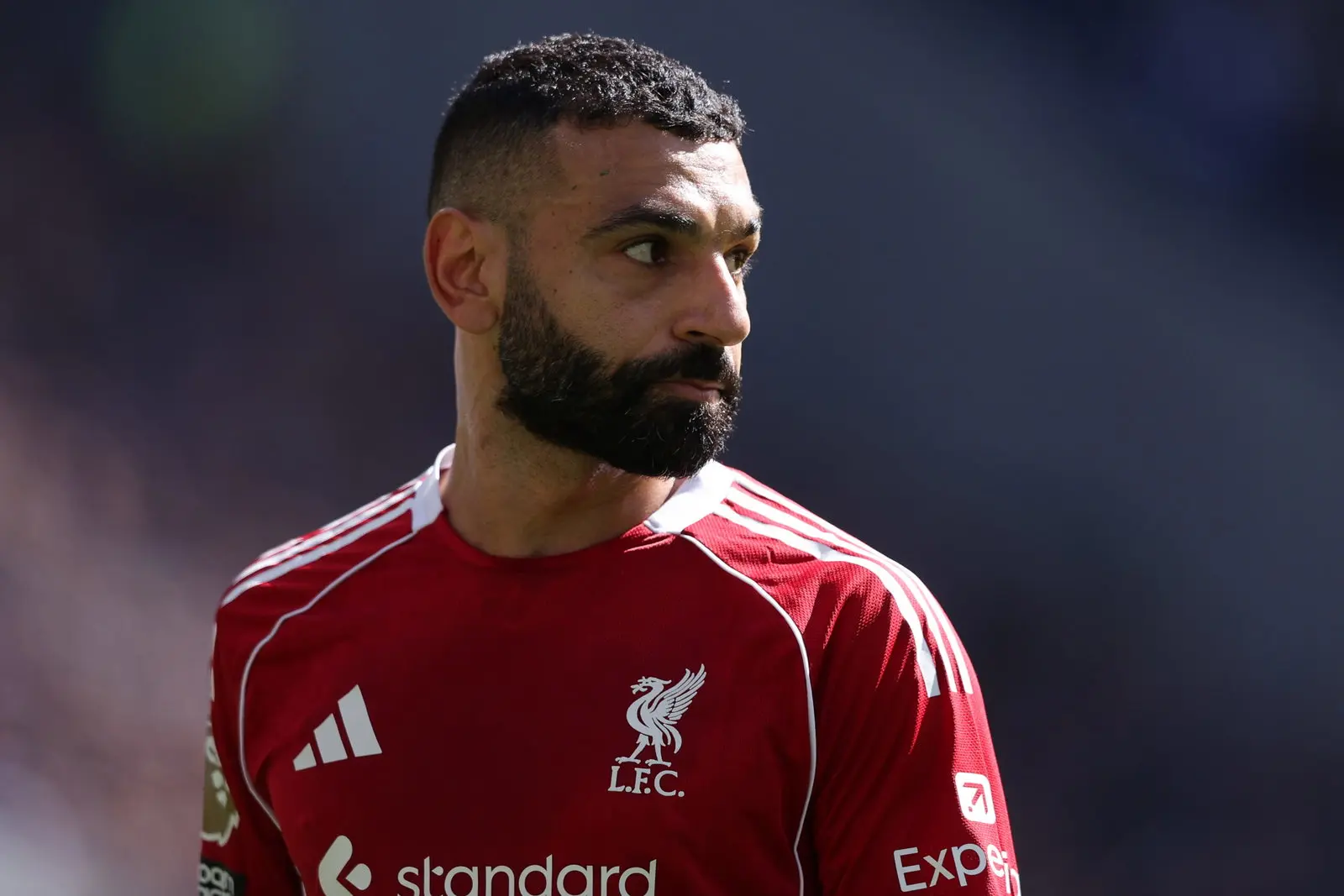 الميركاتو يشتعل: محمد صلاح يغادر ليفربول رسميًا وسط صراع الأندية الكبرى على النجوم