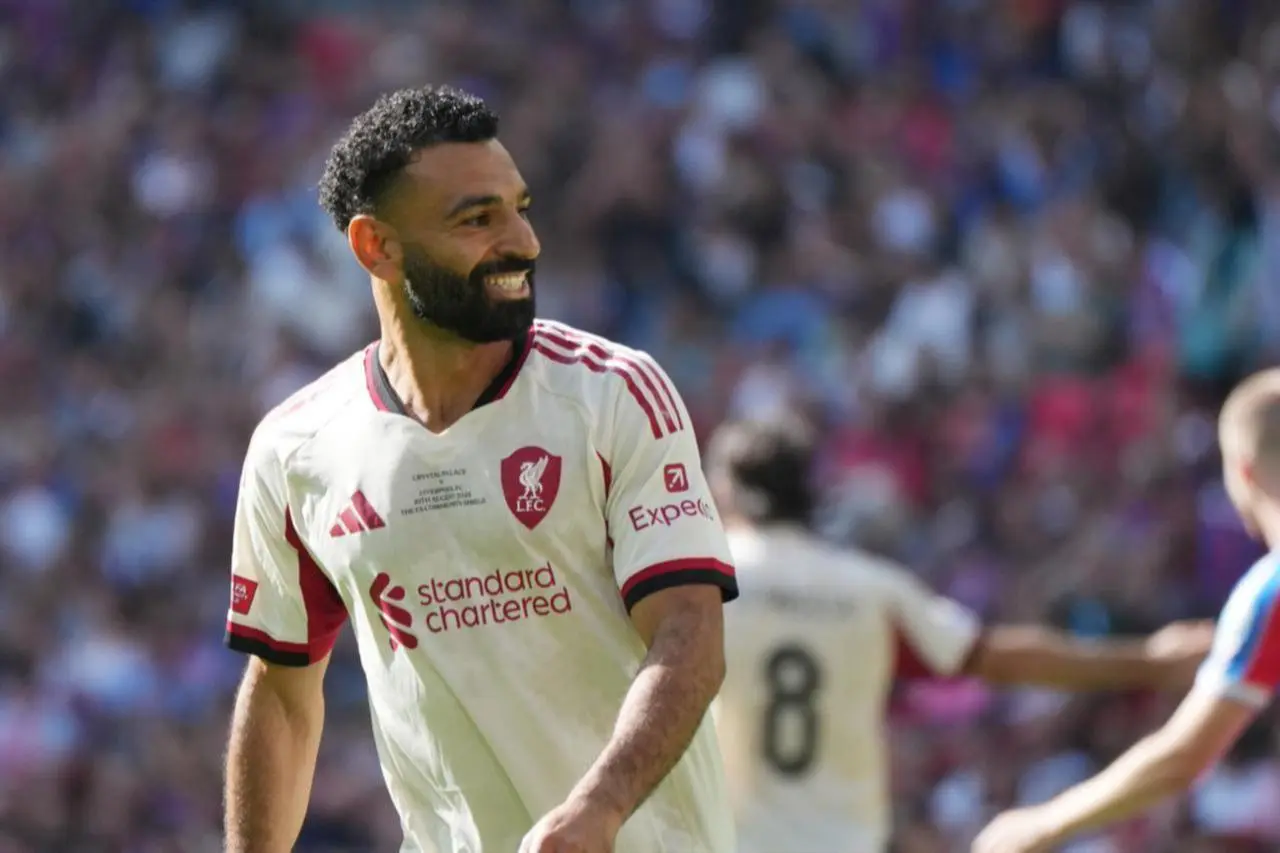 محمد صلاح يطوي صفحة ليفربول: سباق محموم بين عمالقة روشن لخطف الفرعون المصري