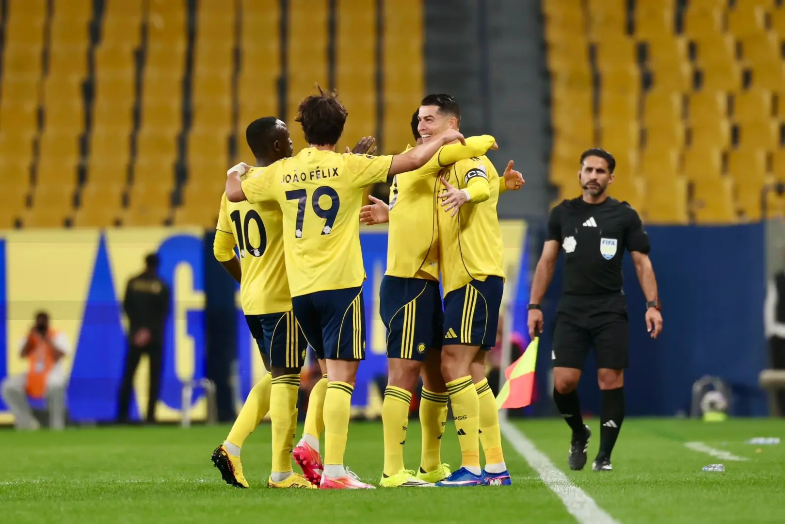 محمد صلاح: وداع صلاح لليفربول: الفرعون المصري يترقب وجهته الجديدة والنصر يفرض هيمنته على صدارة دوري روشن