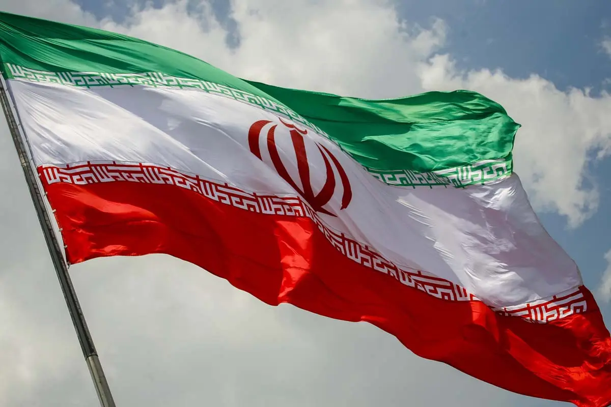 صدام روايات في خليج عُمان: أمريكا تنفي وإيران تؤكد استفزازاً بحرياً