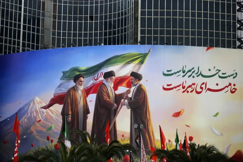 شكوك حول خطاب مجتبى خامنئي تثير جدلاً بشأن شرعيته