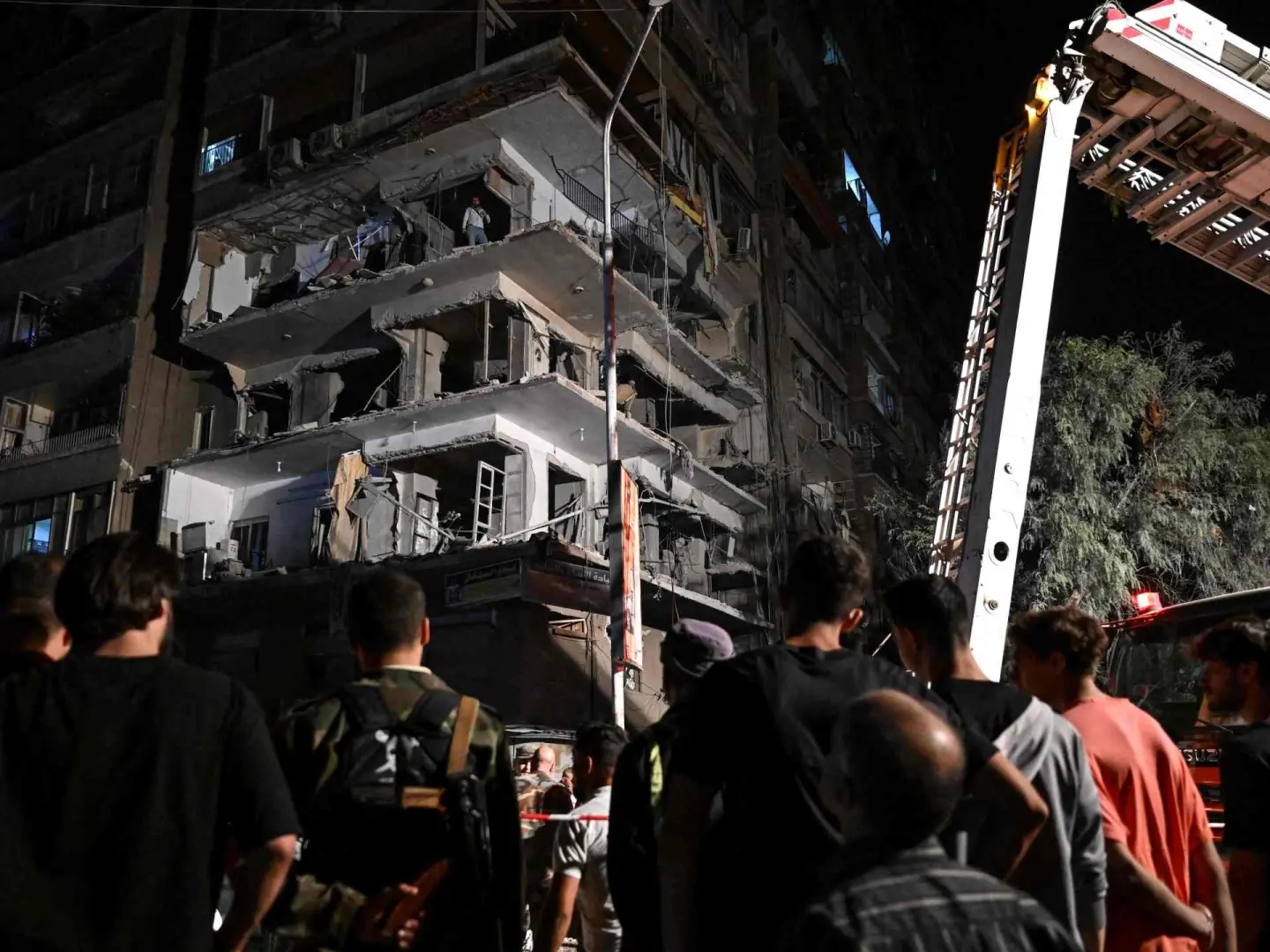 سماء دمشق مسرحاً لمواجهة إقليمية: انفجارات تكشف عن صراع إيراني إسرائيلي متجدد