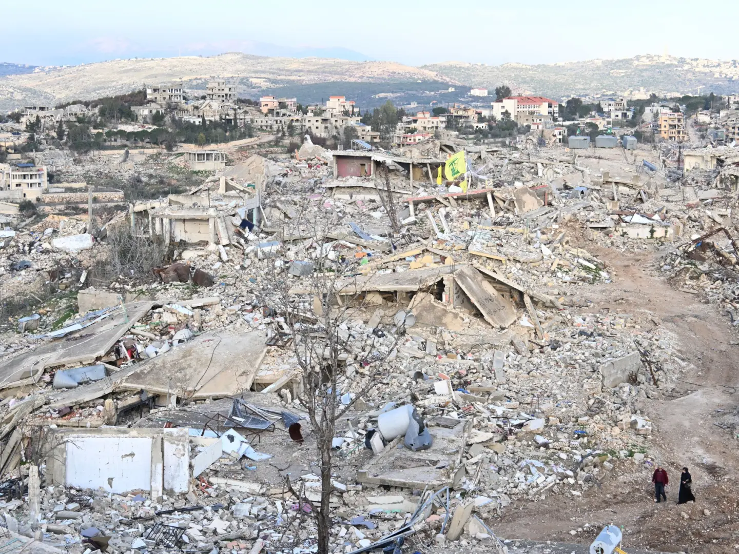 صور فضائية تكشف "محواً" لبلدات لبنانية جنوبية: شبح غزة يخيم