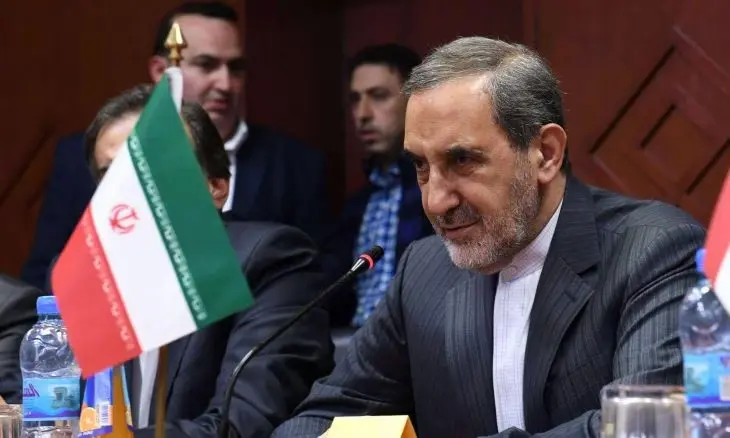 طهران تلوح بإغلاق باب المندب: تحذير يفاقم توترات الملاحة بالبحر الأحمر
