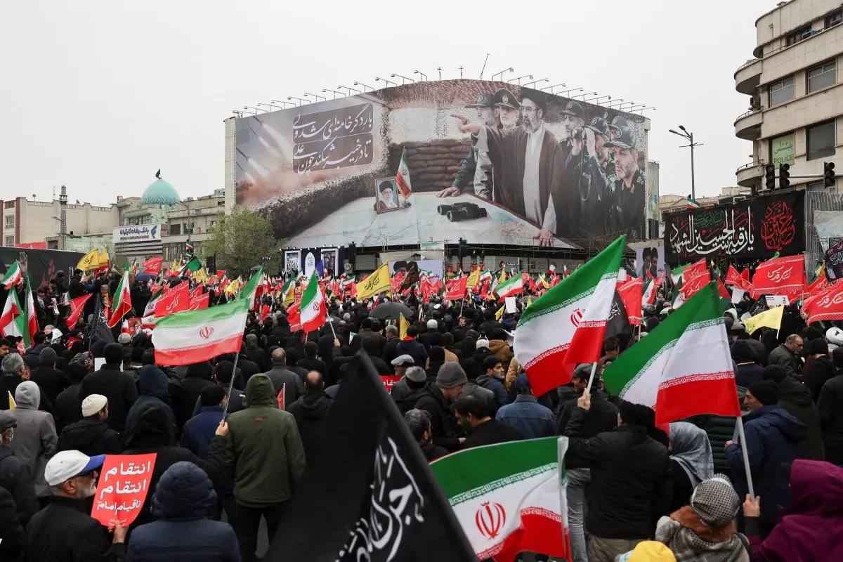 طهران ترفع سقف مطالبها: الحرس الثوري يشدد شروط التفاوض مع واشنطن