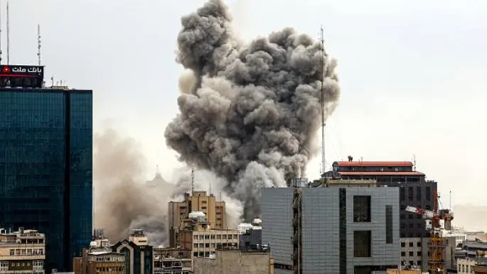 تقديرات إسرائيلية: خسائر فادحة في صفوف الأمن الإيراني.. "جثث تحت الأنقاض"