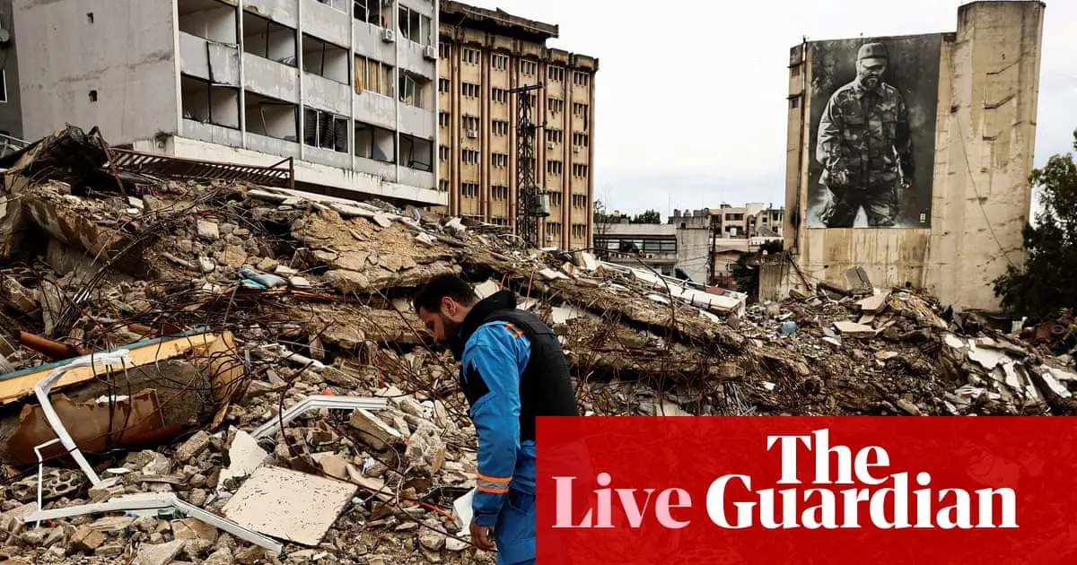 ترامب يحذر إيران: تحركوا لإنقاذ المحادثات أو فوات الأوان وسط "هزيمة ساحقة"