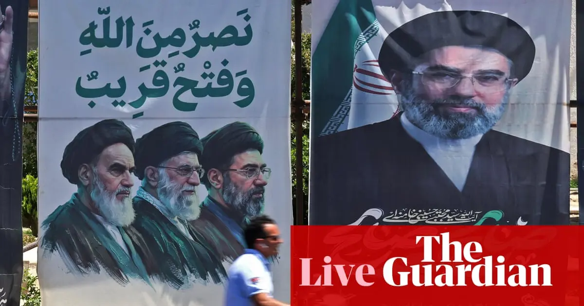 ترامب يلمح لمفاوضات "مباشرة" مع طهران ويذكر نجل خامنئي