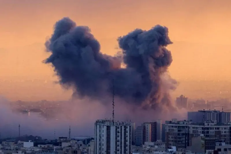 ترامب يلوّح بـ"أبواب الجحيم" لطهران: تصعيد محتمل أم ضغط تفاوضي؟